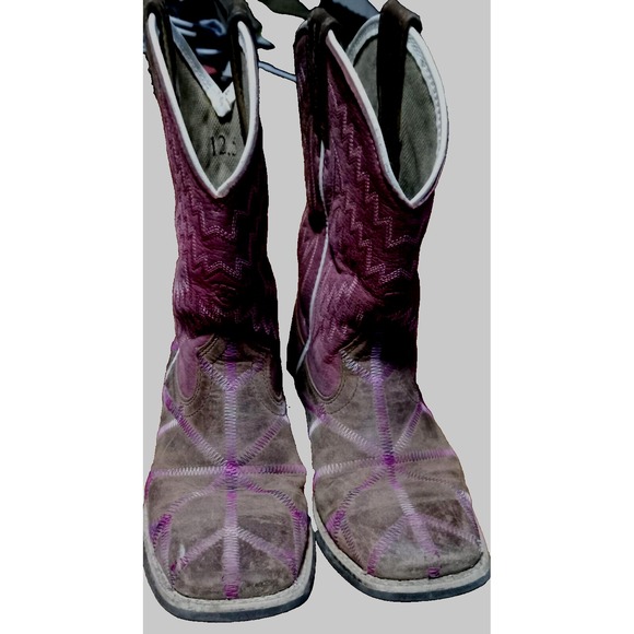 Ariat Other - Ariat Girls Twisted Tycoon cowgirl Boots Size 12.5